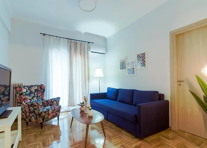Adorable 2 Bedroom Close To Ancient Athens City Center