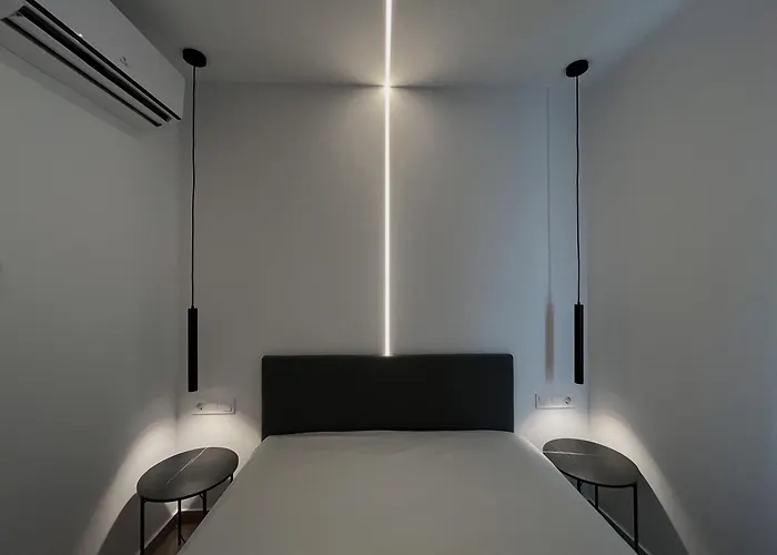 Central -Iii- Room