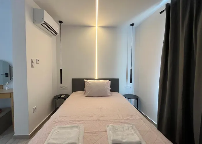 Central -Iii- Room
